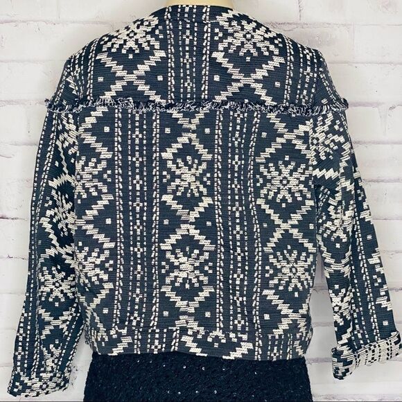 Who What Wear embroidered Aztec jacket - Picture 2 of 8